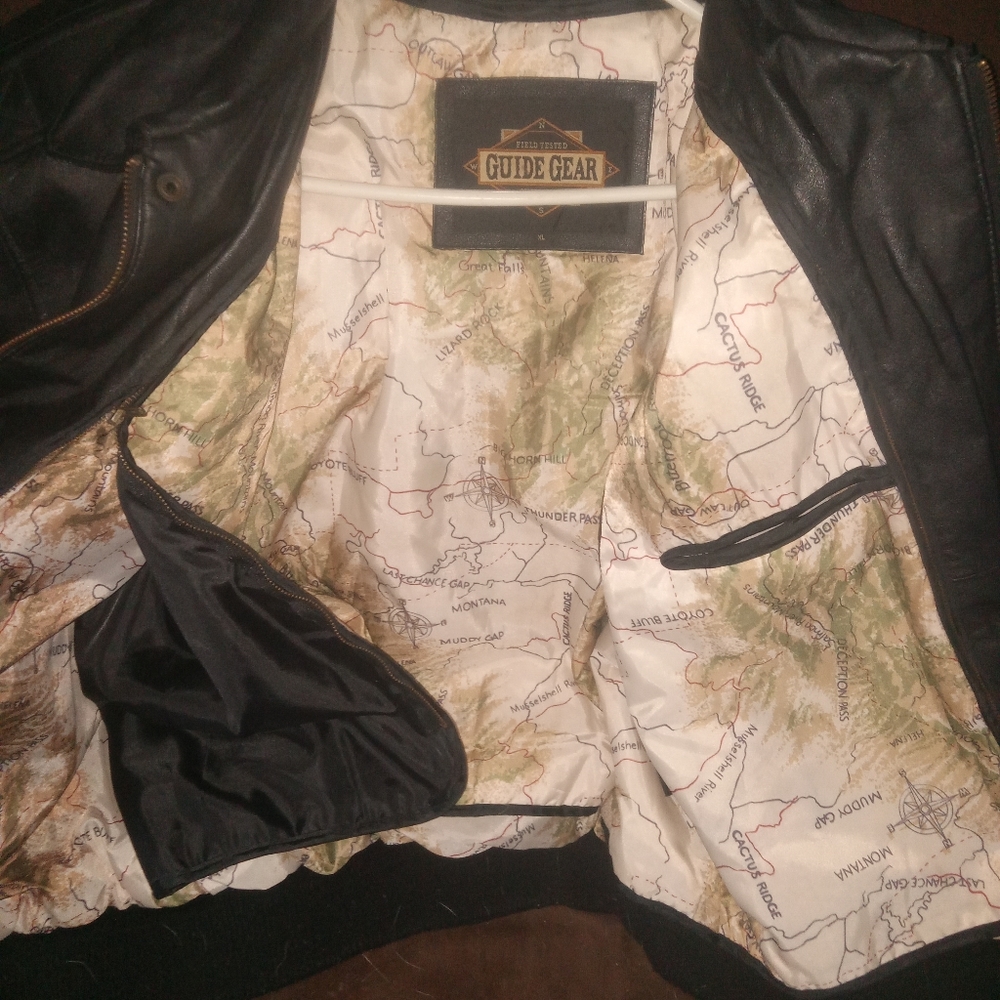 Guide Gear bomber - Picture 3 of 3